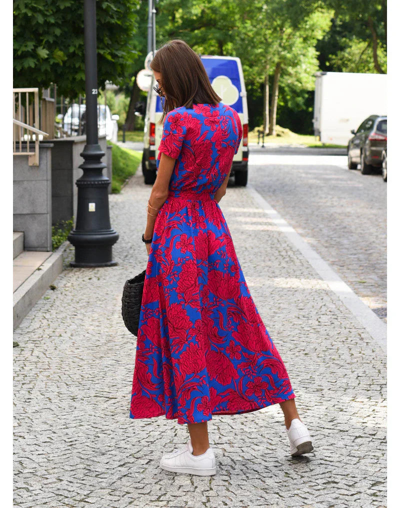 Julia | Elegant Dress with V-neck