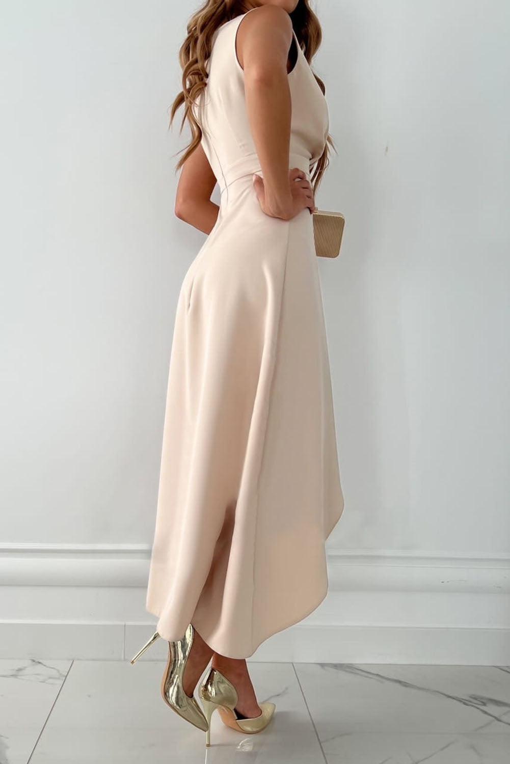 Amari | V-Neck Midi Dress