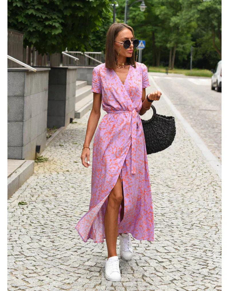 Julia | Elegant Dress with V-neck